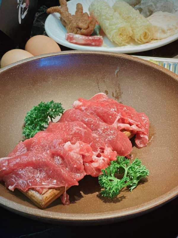 😋在一绪寿喜烧，荔枝吃爽了！最开始吃的牛New 寿喜烧，之前没有尝试过寿喜锅