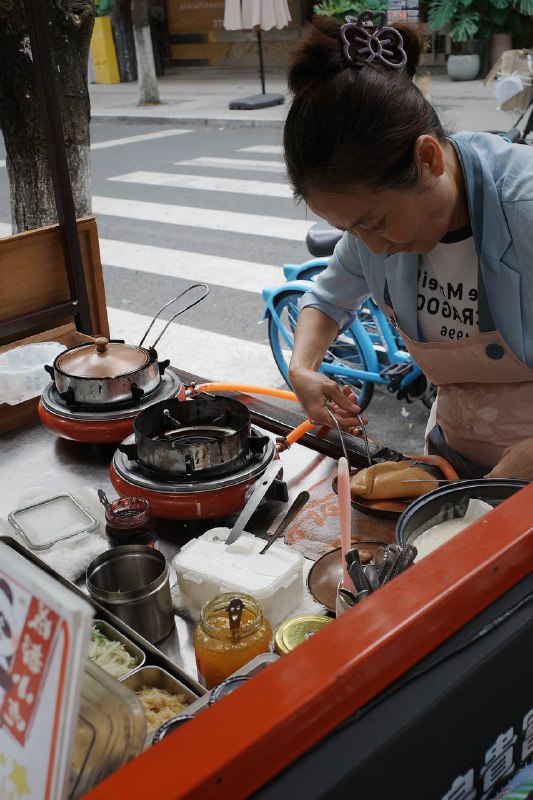 在玉林路的街头走一走在玉林路的街头走一走
